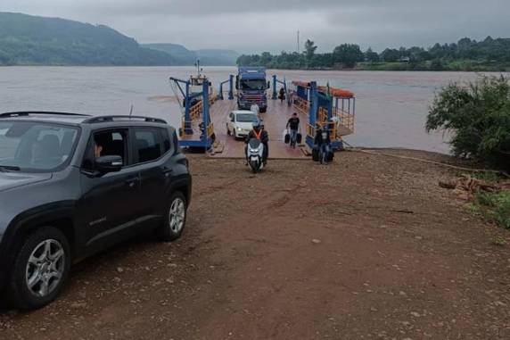 Serviço foi suspenso após elevação no nível do Rio Uruguai, que chegou a 8 metros acima do normal em alguns trechos