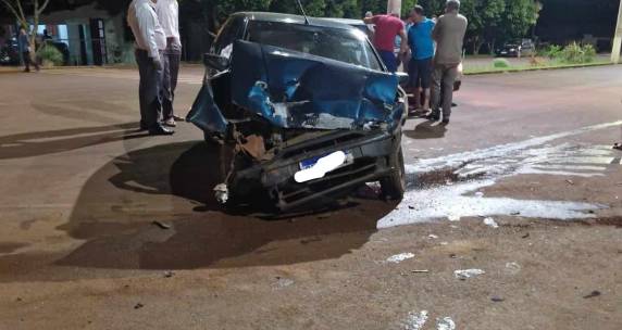 Uma pessoa ficou ferida e foi socorrida para o hospital