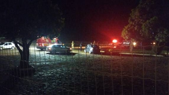 O acidente ocorreu próximo ao trevo de acesso a cidade na noite desta quarta-feira