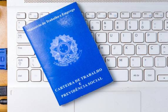 Trabalhadores nascidos nos dois últimos meses do ano terão esgotado o prazo, iniciado em agosto, para pedir o benefício