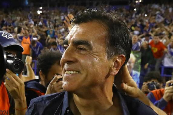 Argentino naturalizado boliviano aceitou proposta para comandar o Tricolor