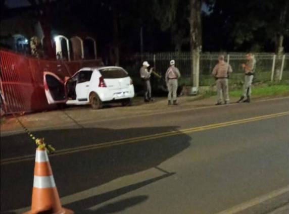 Uma colisão frontal envolveu dois veículos na RS-330