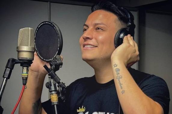 Apesar da melhora, artista ainda não pode receber visitas, diz comunicado da banda