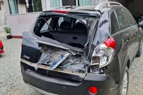 Não havia ninguém dentro do veículo, que será periciado. Queda da aeronave aconteceu na tarde de sábado, com cinco pessoas a bordo. Único ferido com maior gravidade é um idoso que foi encaminhado a um hospital, consciente mas com suspeita de traumatismo craniano