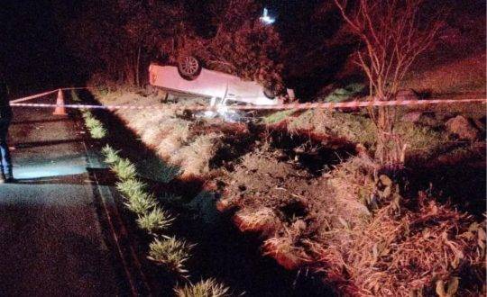 Além do jovem, duas mulheres estavam no veículo, mas saíram do local antes de serem identificadas