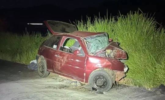 Batida entre dois carros ocorreu na SC-156
