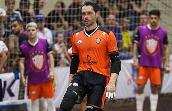 Segundo a organização, dos 98 atletas inscritos na competição, 90 passaram por equipes profissionais no ano passado