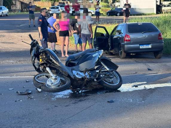 O acidente envolveu a moto da vítima e um automóvel Gol