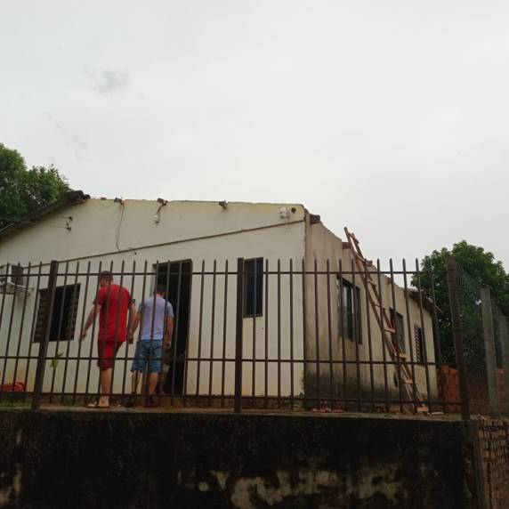 Em um primeiro momento, o prefeito Paulinho Dalla Corte visitou os bairros atingidos.