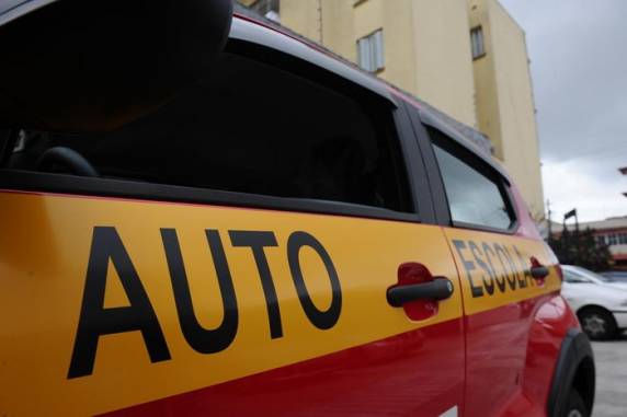 Taxas tiveram reajuste de 4,70% em todo o Estado. Mudança corresponde à legislação estadual, que varia conforme a Unidade de Padrão Fiscal (UPF)