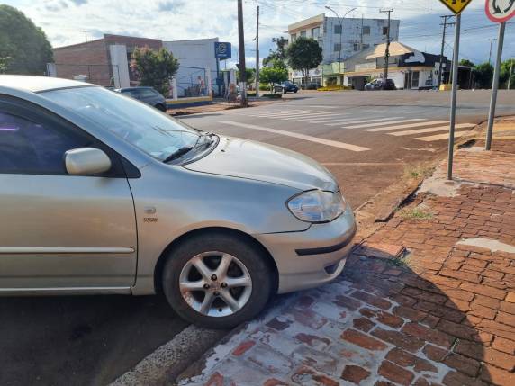 Vítima foi socorrida pelo Corpo de Bombeiros para o hospital