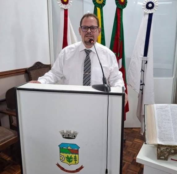 O vereador também propõe ampliar área no entorno do hospital