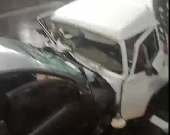 Oito estão em estado grave, sendo seis delas ocupantes da Kombi. Acidente ocorreu por volta das 7h30min no km 414, no sentido Capital- Interior, próximo ao limite com Triunfo