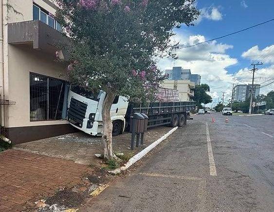 Não havia ninguém no local no momento do impacto.