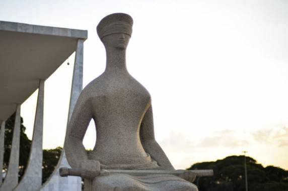 Agora, a proteção contra a violência doméstica poderá ser aplicada a casais de homens gays, mulheres travestis e transexuais