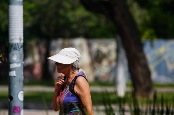 Temperatura no território gaúcho ultrapassa os 35°C. Em toda faixa oeste, central e parte do leste do Estado, os termômetros se aproximam dos 40°C