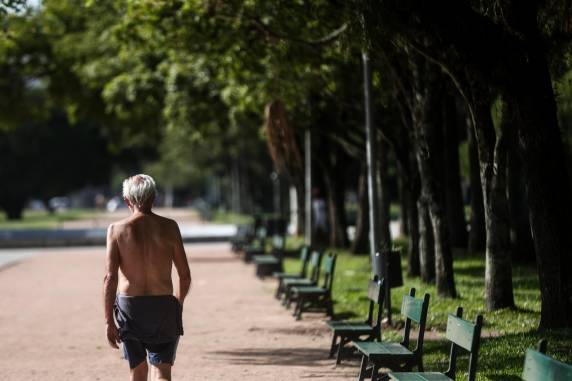 Sobreposição de dois sistemas irá influenciar na previsão de muito calor nos próximos dias