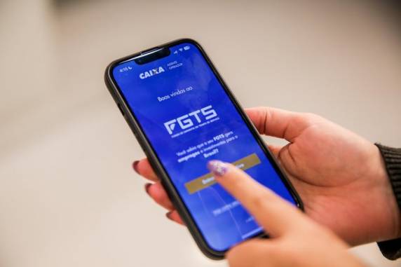 Medida vai beneficiar 12,1 milhões de pessoas e, no total, serão disponibilizados R$ 12 bilhões