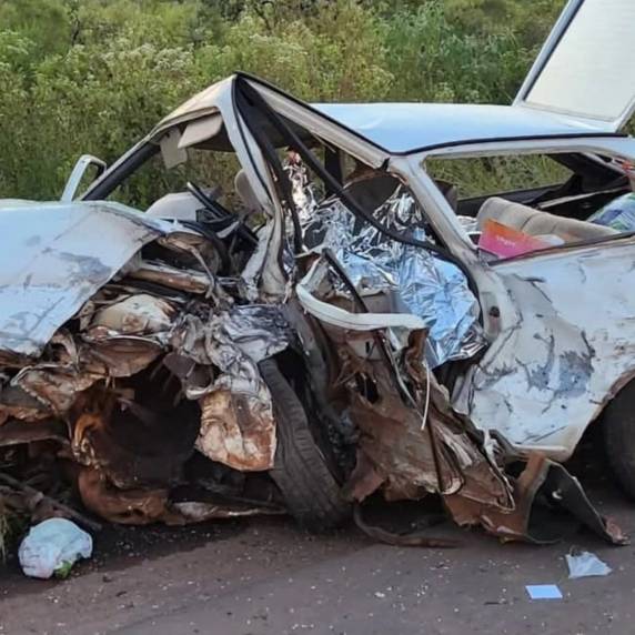 Colisão frontal ocorreu na região da Bela Vista na noite de domingo.