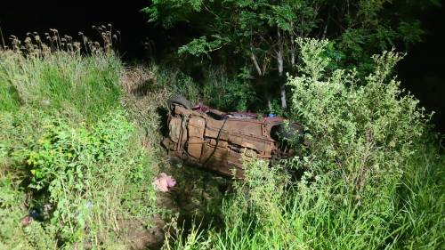 Outras duas pessoas ficaram feridas e foram socorridas por equipes do Corpo de Bombeiros e o Samu