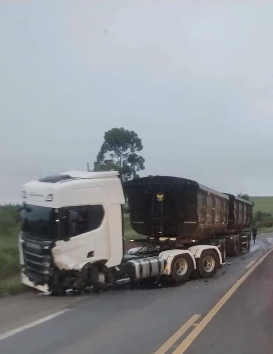 O acidente ocorreu no Km 207 da BR-158, no início da manhã desta quinta-feira