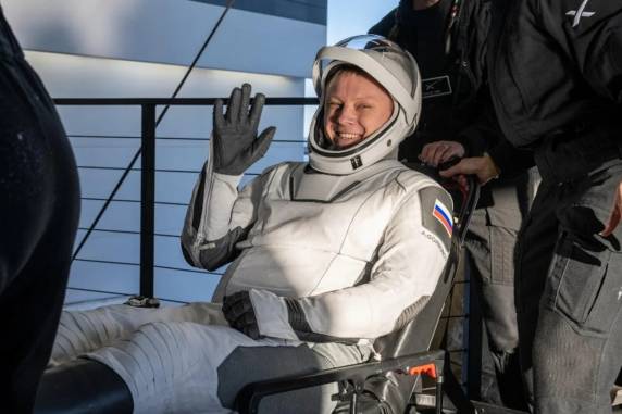 O pouso aconteceu na Costa do Golfo da Flórida nove meses depois de Butch Wilmore e Suni Williams partirem para uma missão na Estação Espacial Internacional que deveria durar oito dias