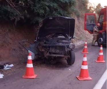 O motorista do veículo que colidiu com o carro que transportava as vítimas foi detido por embriaguez