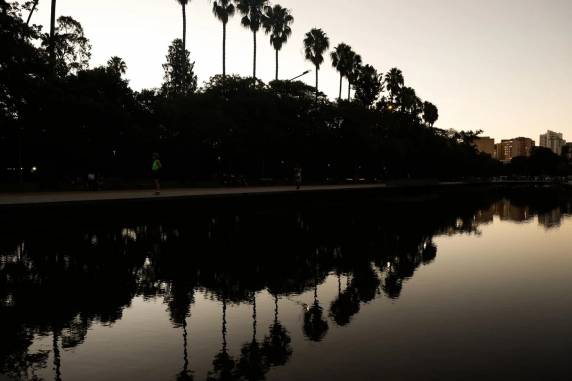 Temperatura deve se manter estável na segunda-feira (24), variando entre 20ºC e 30ºC em áreas do Estado
