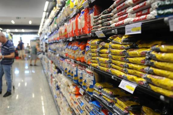 Índice divulgado pelo IBGE nesta quinta-feira apresenta alta nos preços de todos os nove grupos de produtos e serviço, mas ficou abaixo dos 1,23% de fevereiro