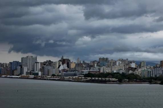 Segundo o Inmet, há possibilidade de temporais na Região Metropolitana, na Serra e nas Missões. Nas outras áreas, o tempo volta a ficar firme