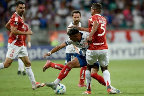 Adversário saiu na frente com Jean Lucas, mas equatoriano igualou o placar no final da partida