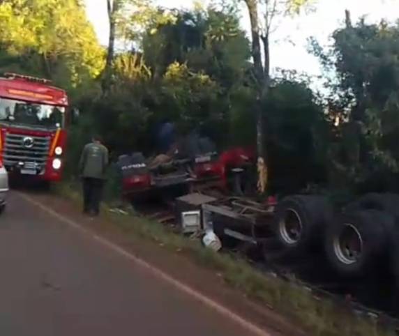 O acidente ocorreu no início da manhã desta segunda-feira