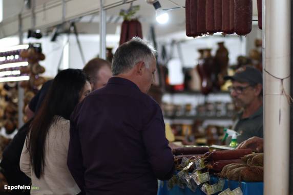 O Pavilhão 3 será palco da diversidade produtiva de pequenos empreendedores rurais, que encantam pela qualidade, tradição e inovação nos alimentos e produtos artesanais.
