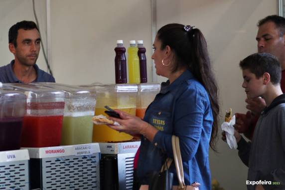 O Pavilhão 3 será palco da diversidade produtiva de pequenos empreendedores rurais, que encantam pela qualidade, tradição e inovação nos alimentos e produtos artesanais.