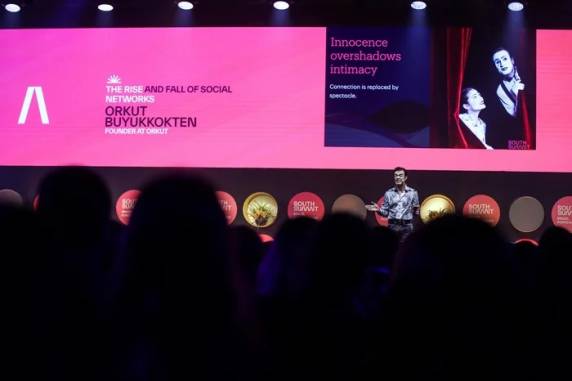 Turco Orkut Büyükkökten ministrou uma palestra no dia de abertura do South Summit Brazil 2025