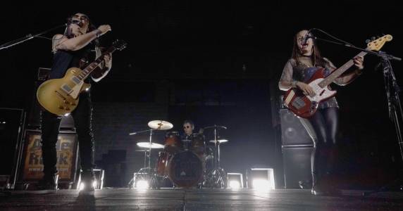 Os shows fazem parte da turnê de divulgação do novo álbum da banda intitulado ''Seguir em Frente''. 