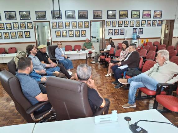 Vereadores pedem para visitar o sistema de captação e produção, e se colocam a disposição para a urgente solução das demandas que tem deixado a comunidade preocupada e até indignada de maneira geral.