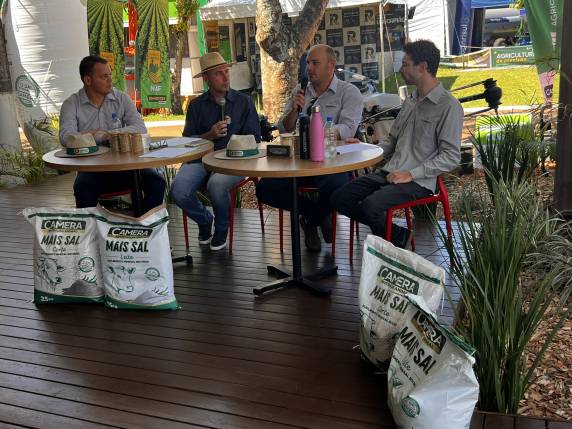 Evento ocorreu durante a Expoagro, em Santo Cristo, município que se destaca por possuir uma das maiores bacias leiteiras do Estado