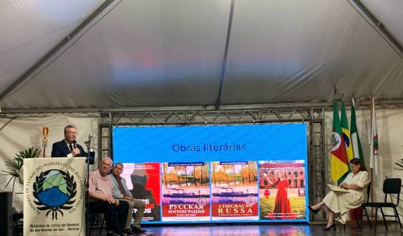 Atividade reuniu autores e público em torno da criação literária no Noroeste gaúcho