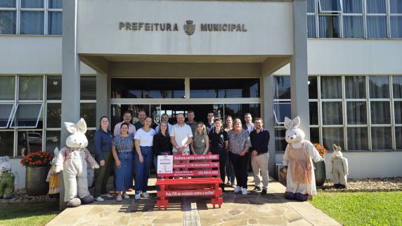 Este projeto visa intensificar o combate à violência contra as mulheres.