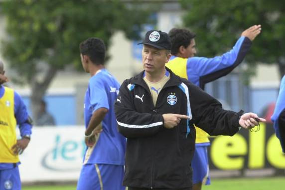 Técnico finalizou contrato com o Tricolor nesta segunda-feira (21)