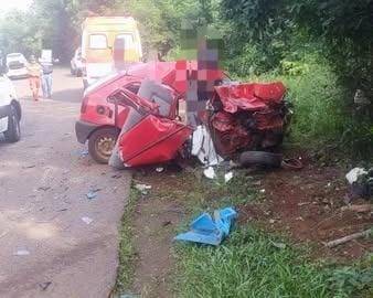 O condutor do veículo de passeio, de 59 anos, morador de Tenente Portela, foi removido ao Hospital Santo Antônio