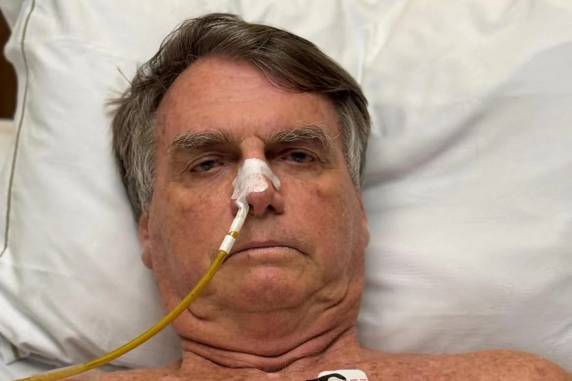 Corte afirmou que participação de ex-presidente em live na noite de terça-feira indicou que ele poderia ser intimado