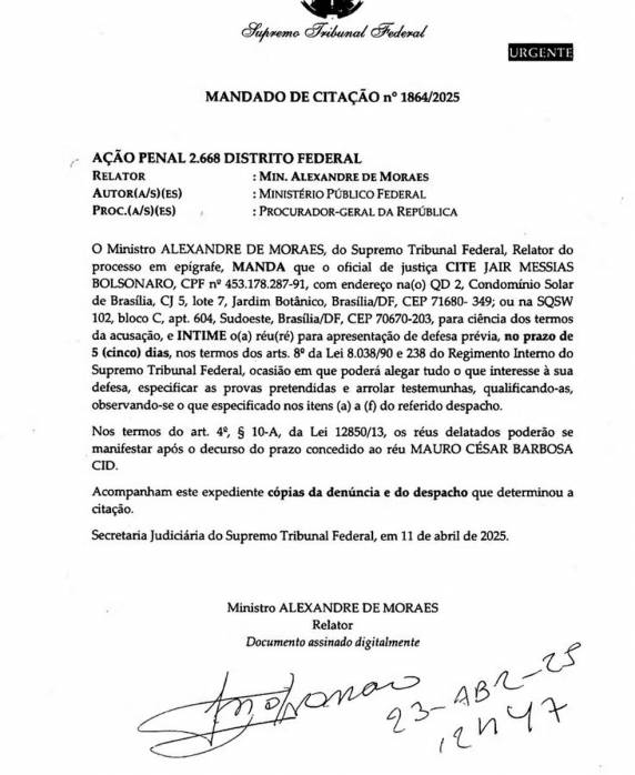 Outros réus do 'núcleo 1' já foram intimados, mas STF aguardava para notificar Bolsonaro em razão da cirurgia recente. Na terça, Bolsonaro fez live direto do hospital em Brasília.