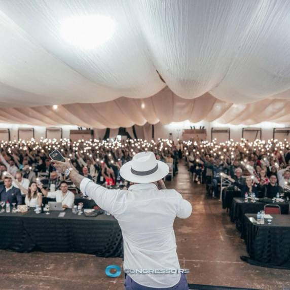 A Indumóveis 2025 estará com uma programação diferenciada. No sábado, dia 17 de maio, será palco da 6ª edição do Congresso RS.