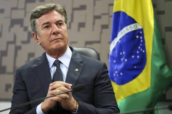 Seis ministros votaram a favor da detenção.  Gilmar Mendes pediu que caso seja analisado no plenário físico