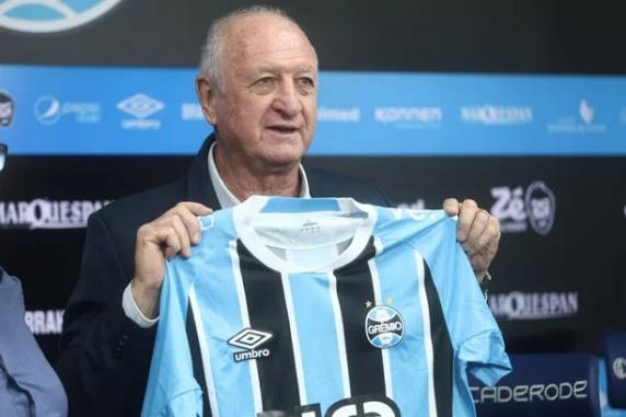 Profissional de 76 anos iniciará sua quinta passagem pelo Tricolor