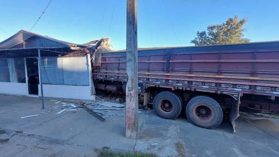 A ocorrência foi atendida pela Brigada Militar e pelo Corpo de Bombeiros Voluntários de Agudo