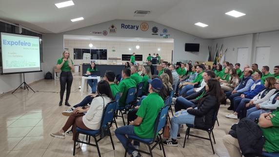 Voluntários estiveram reunidos para último alinhamento antes da Feira