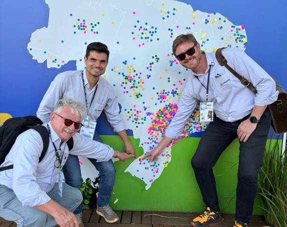 A comitiva formada pelo presidente, Marcos Eduardo Servat, vice-presidente, Fabiano Soltis, e diretor comercial, Cléo Rockenbach, cumpriu agenda no evento realizado em Ribeirão Preto, São Paulo, de 28 a 30 de abril.